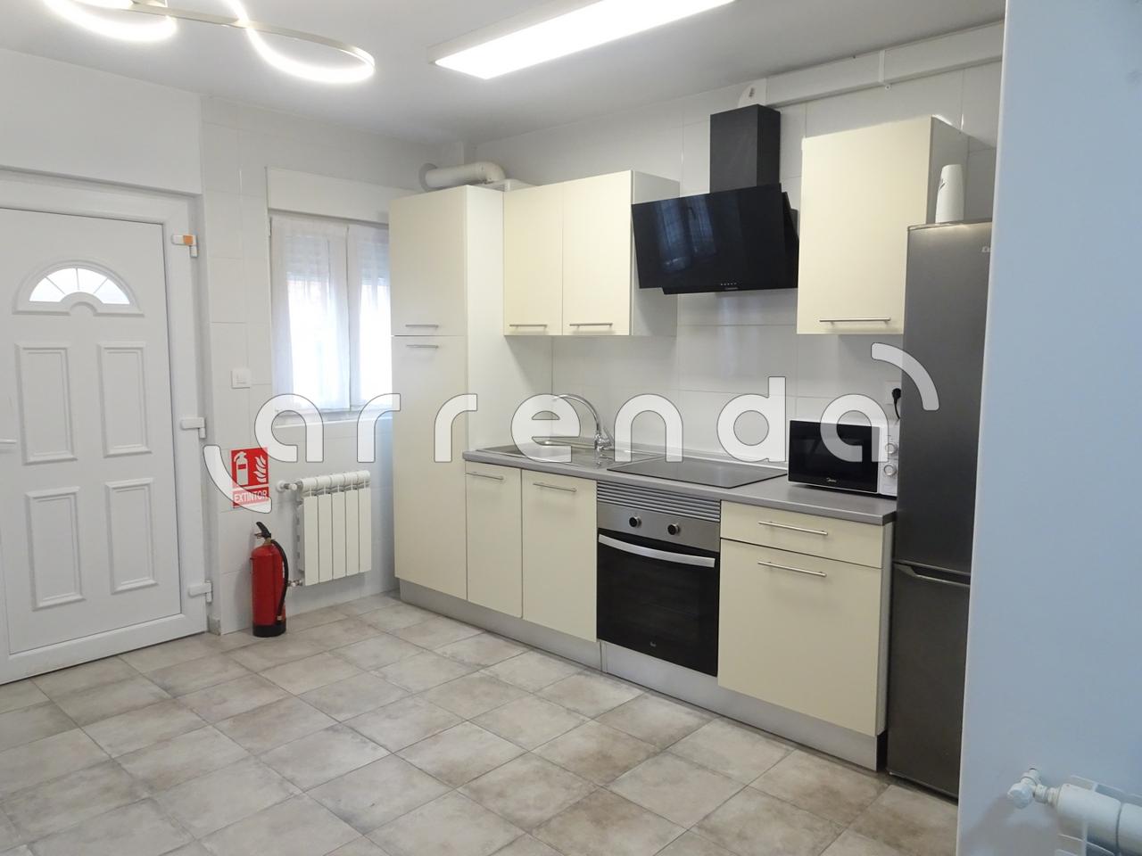 casas-adosadas en parbayon · barrio-el-jurrio-39612 970€