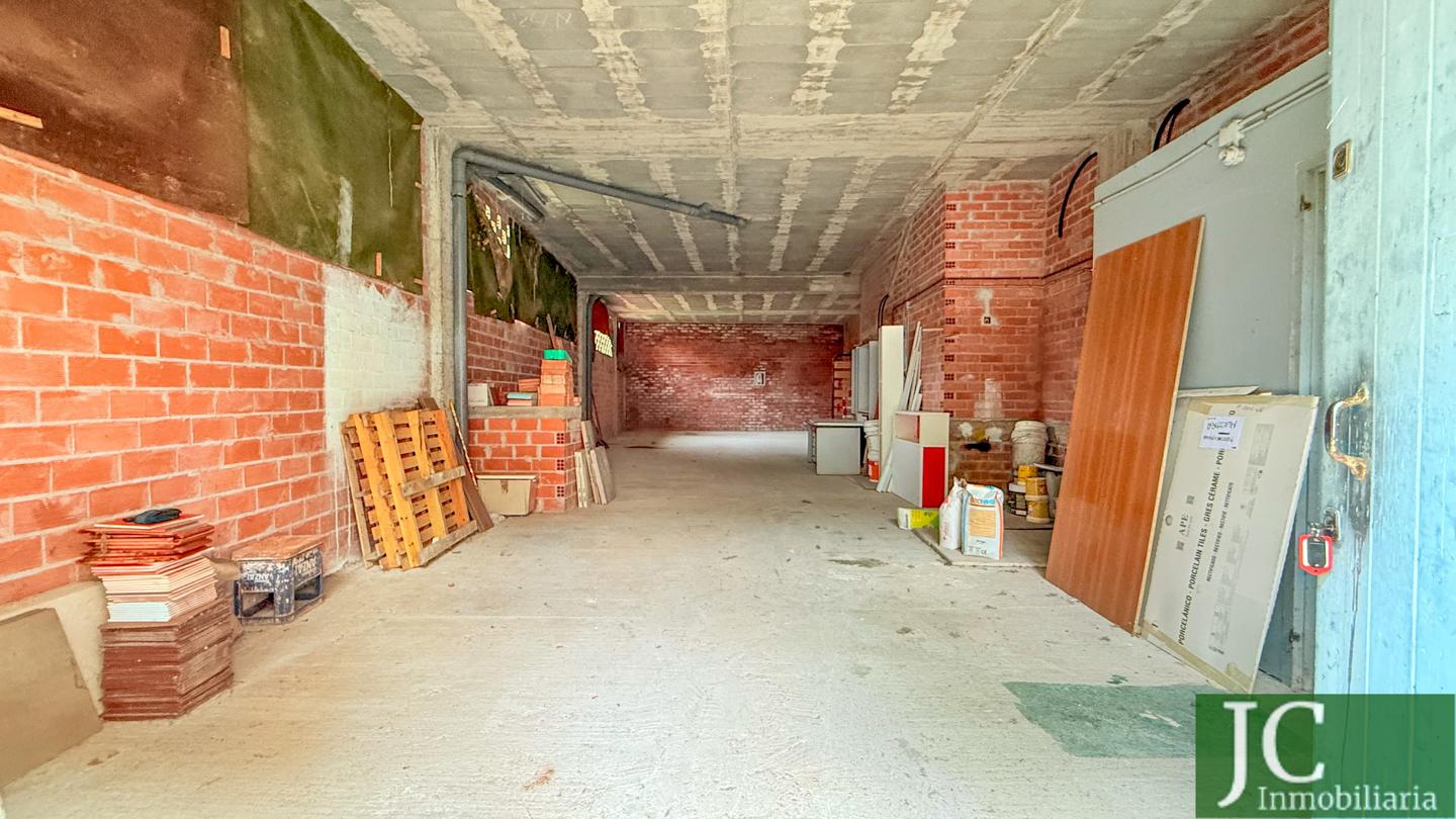 Local en emperador, Laredo, Cantabria de 215 m2