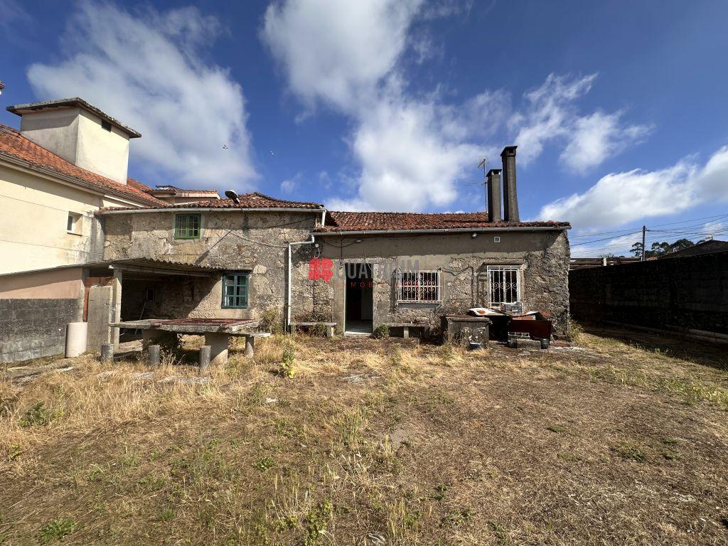 Casa / chalet en Lugar Feros, Teo, A Coruña de 304 m2