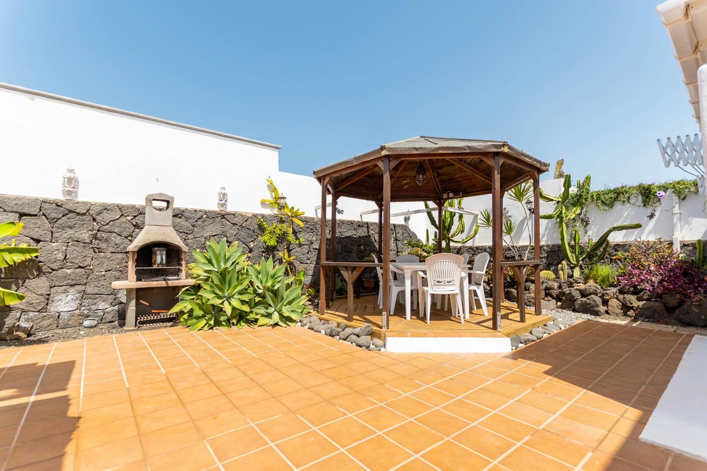 Stunning 4 Bed Detached Villa In Parque Del Rey