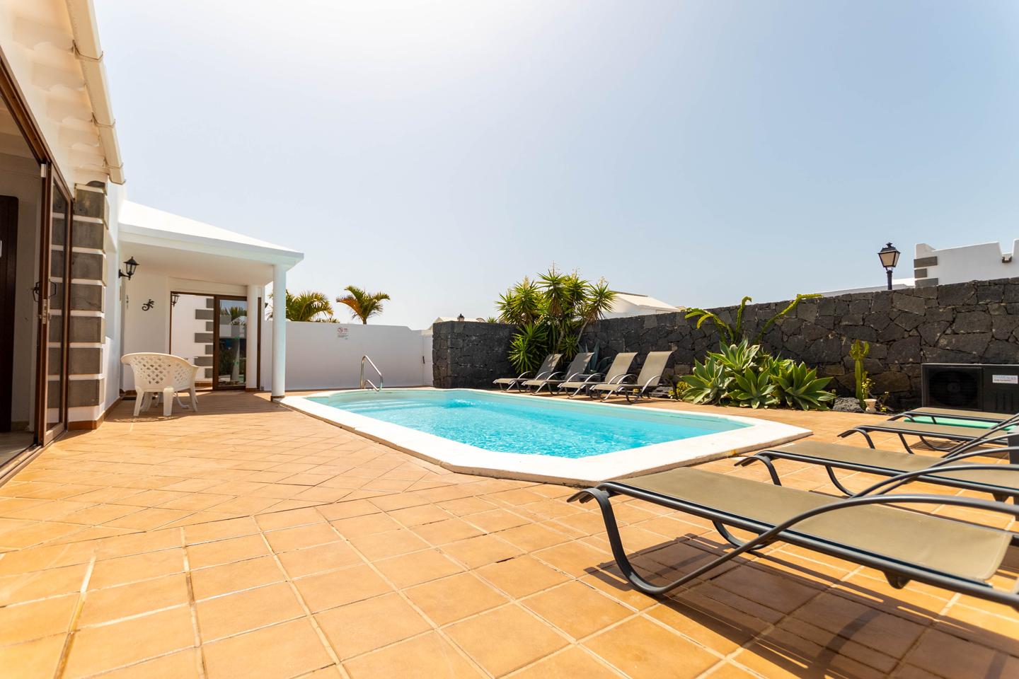 Stunning 4 Bed Detached Villa In Parque Del Rey