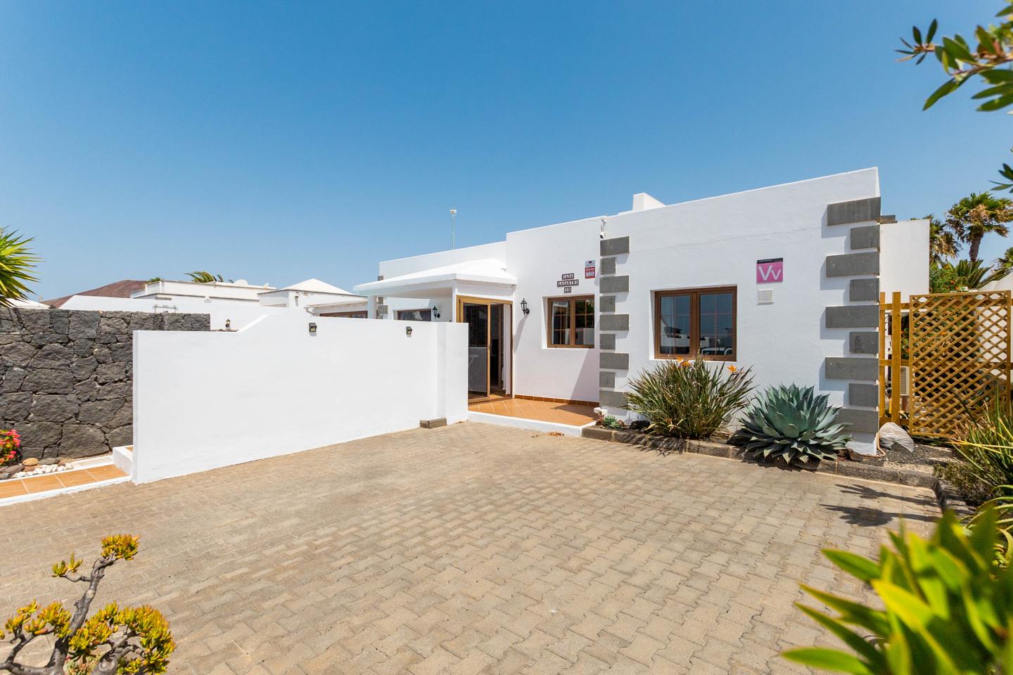 Stunning 4 Bed Detached Villa In Parque Del Rey