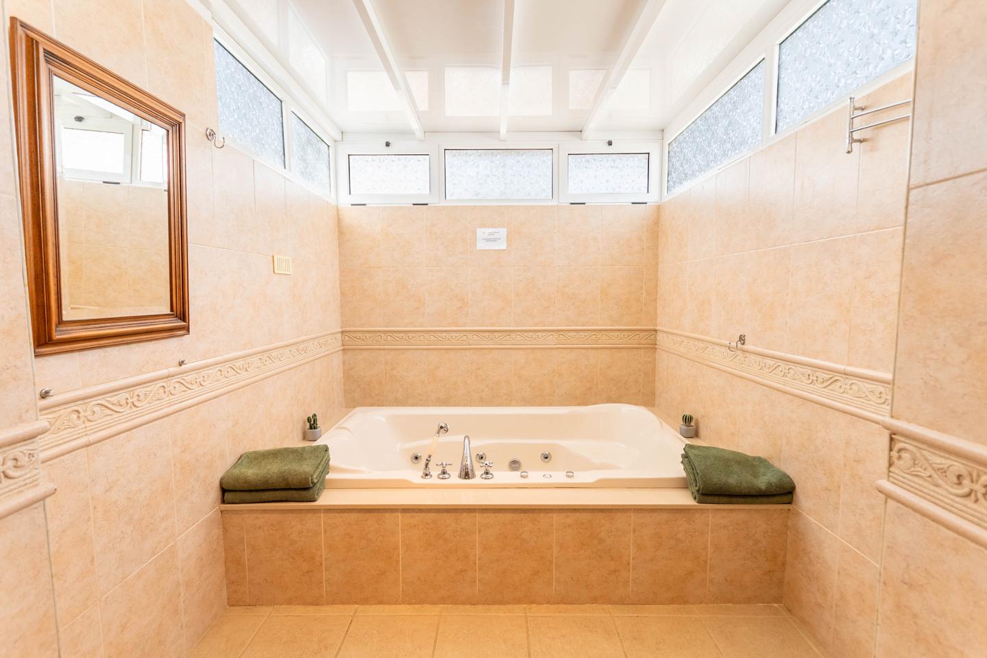 Stunning 4 Bed Detached Villa In Parque Del Rey