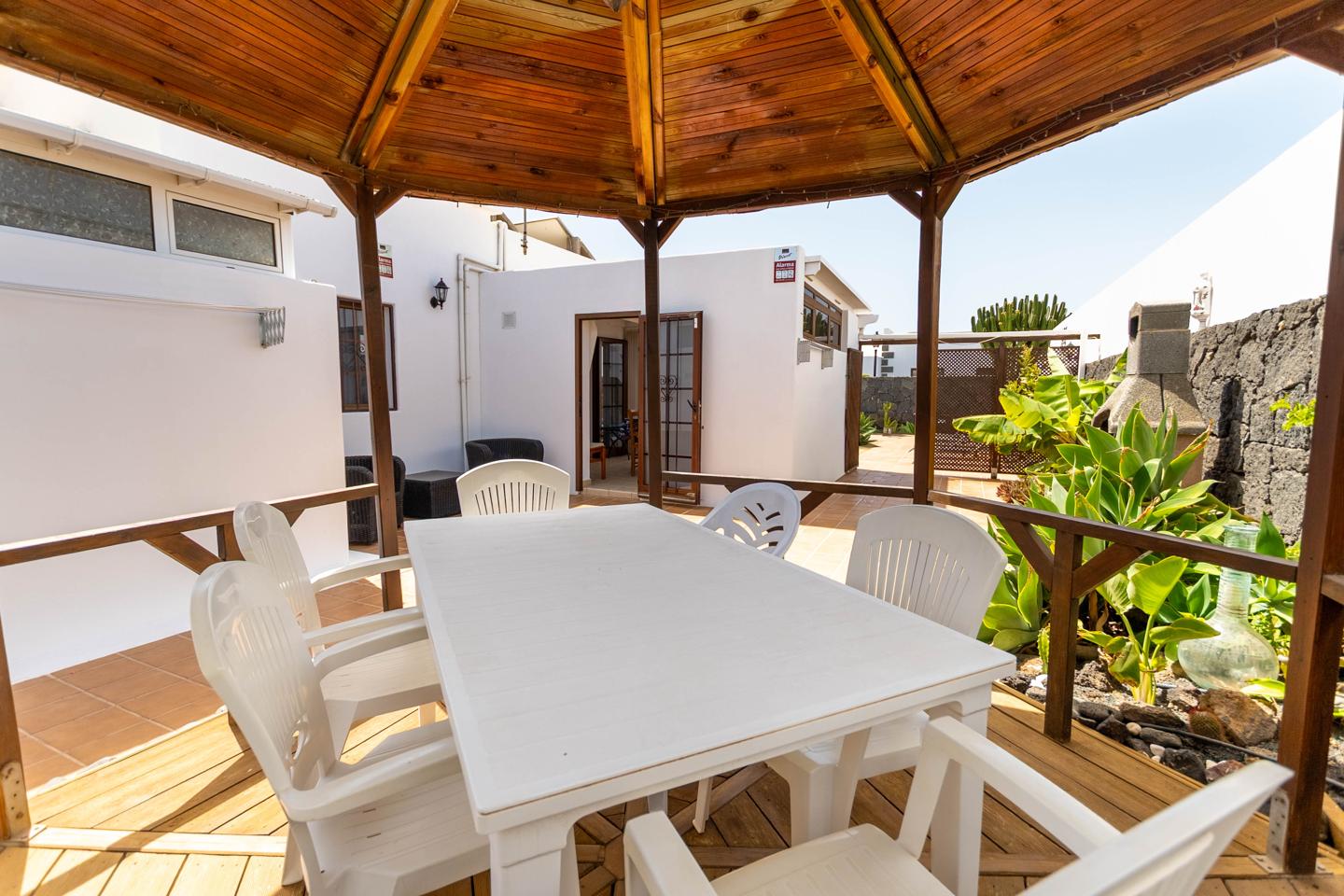 Stunning 4 Bed Detached Villa In Parque Del Rey