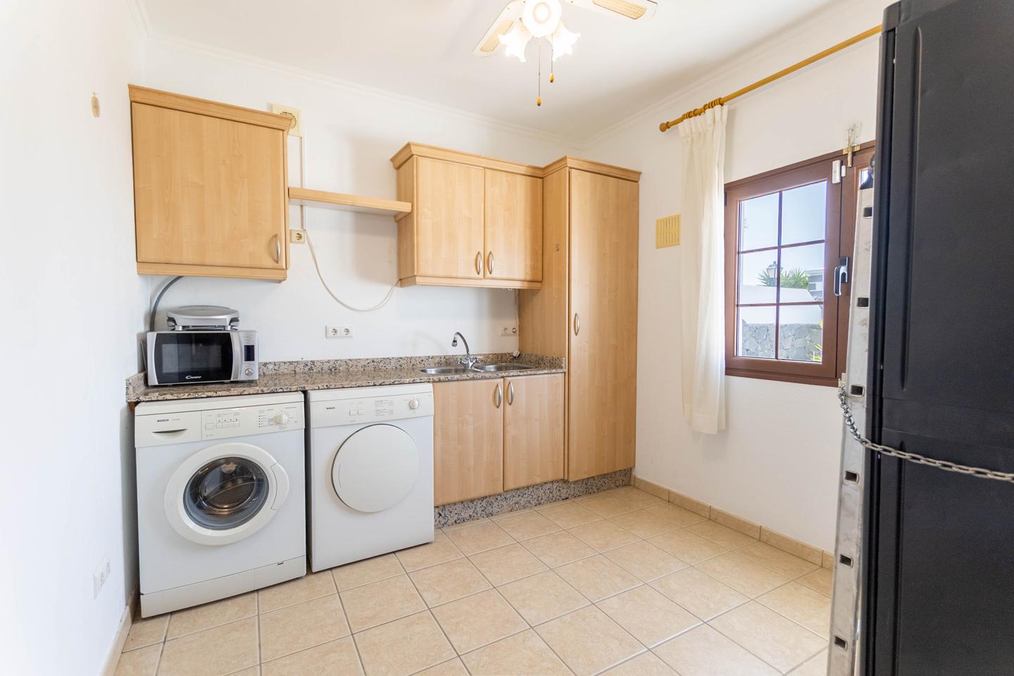 Stunning 4 Bed Detached Villa In Parque Del Rey