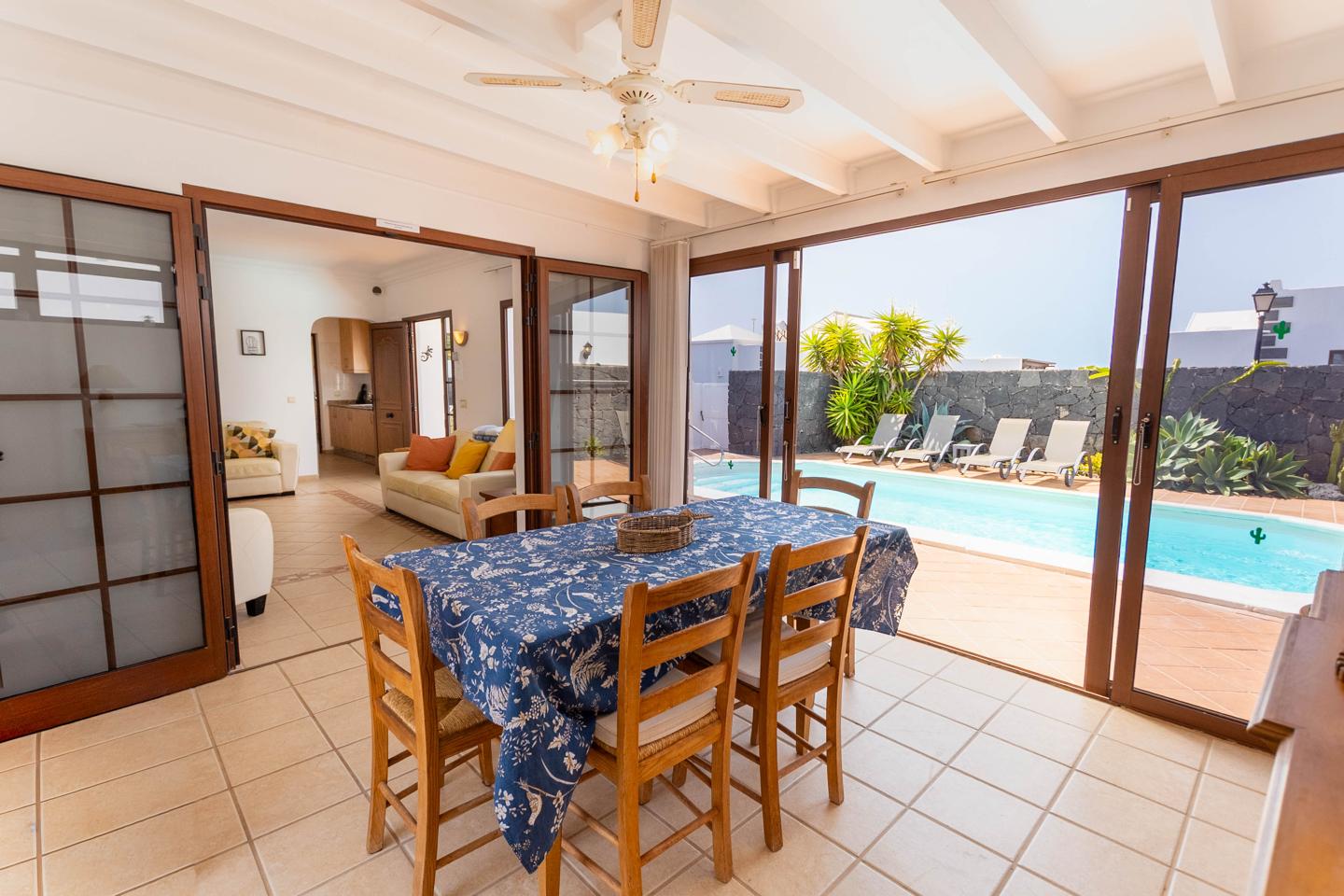 Stunning 4 Bed Detached Villa In Parque Del Rey