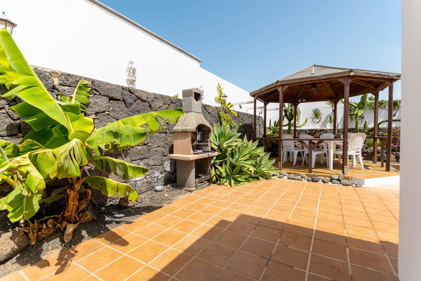 Stunning 4 Bed Detached Villa In Parque Del Rey