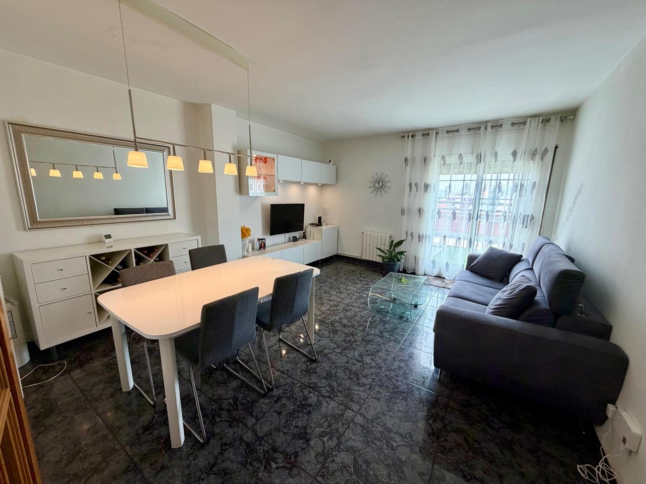piso en montcada-i-reixac · montcada-centro 388000€
