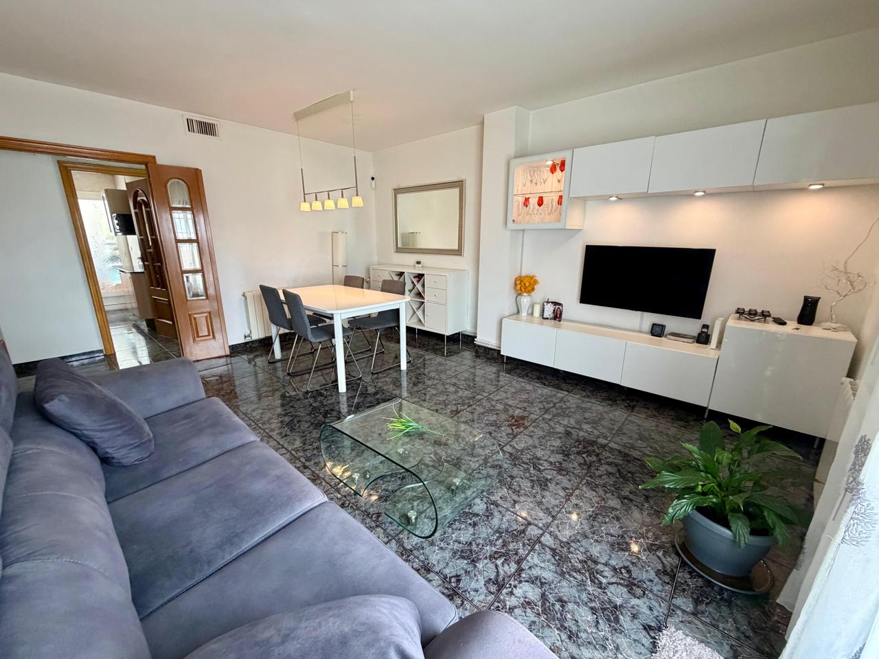 piso en montcada-i-reixac · montcada-centro 388000€