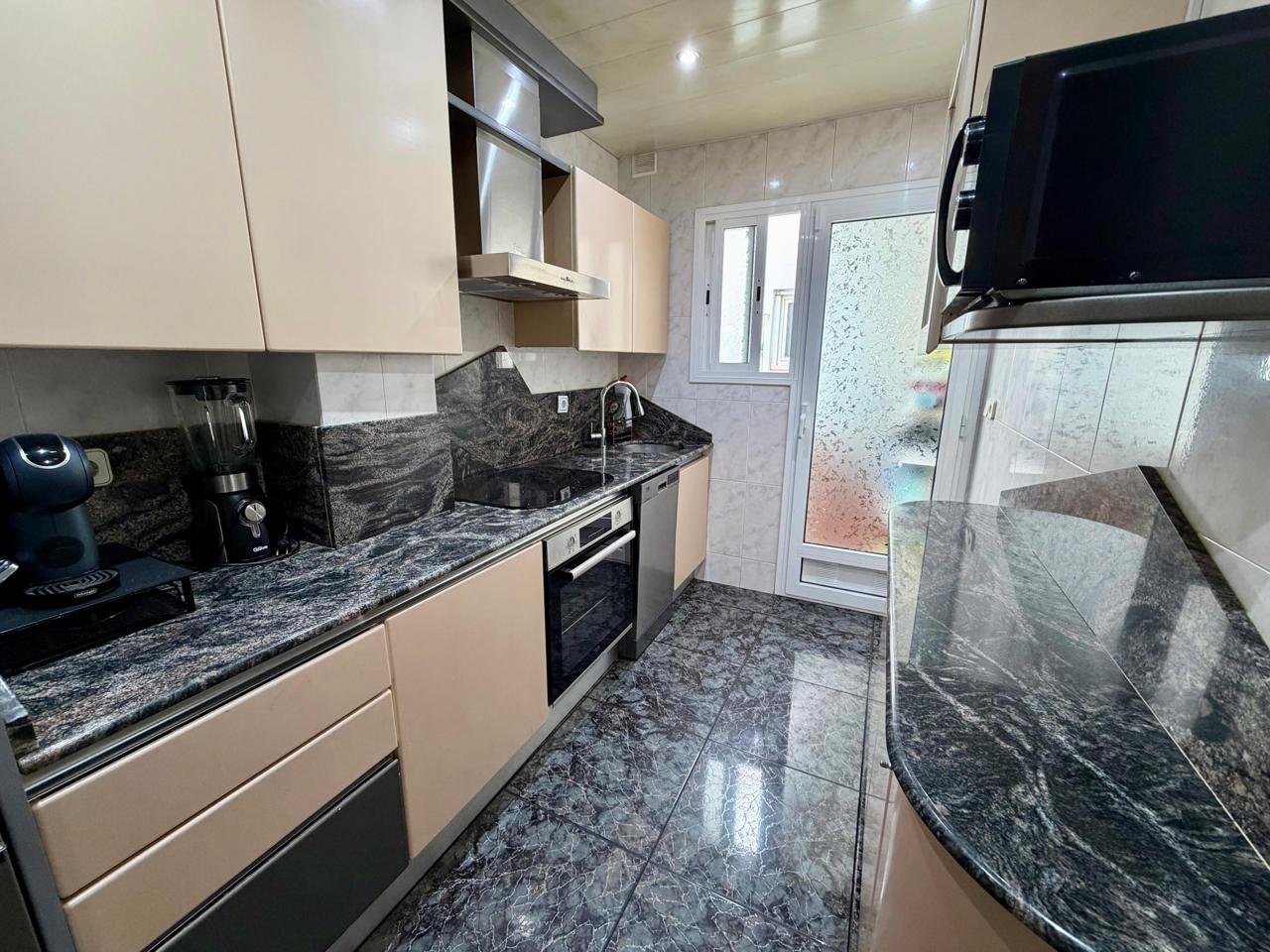 piso en montcada-i-reixac · montcada-centro 388000€