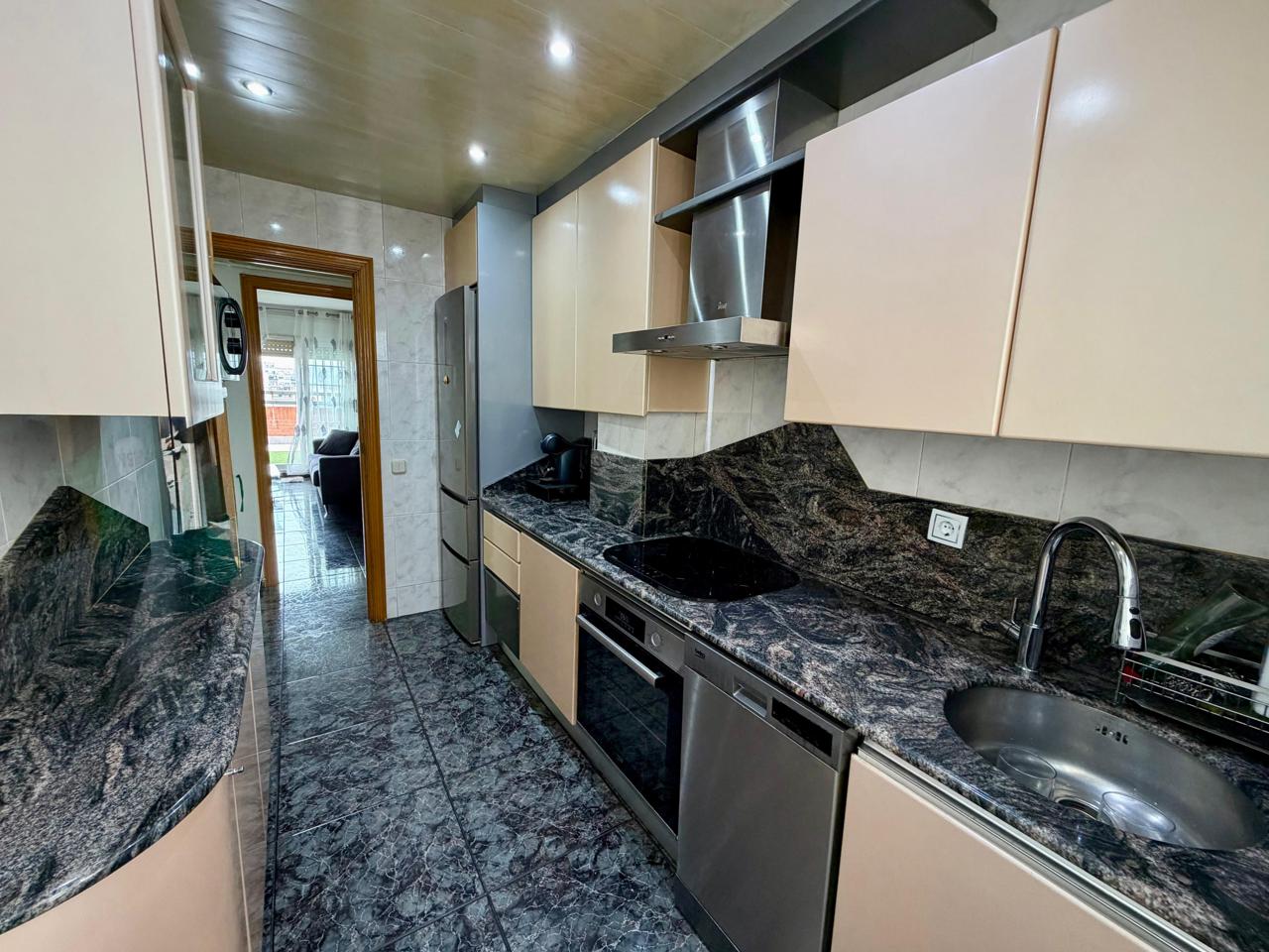 piso en montcada-i-reixac · montcada-centro 388000€