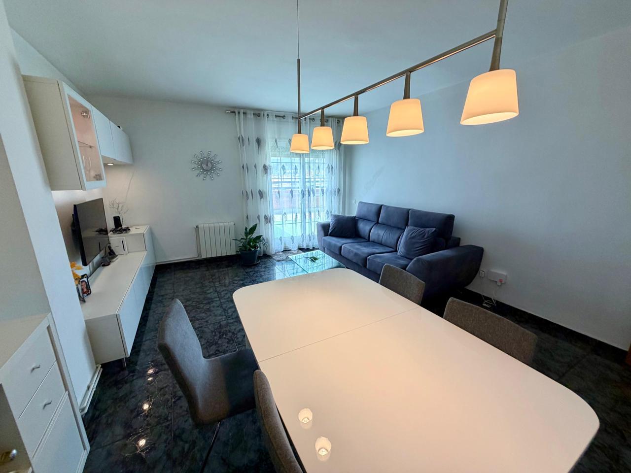 piso en montcada-i-reixac · montcada-centro 388000€