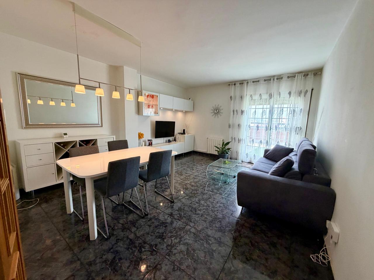 piso en montcada-i-reixac · montcada-centro 388000€