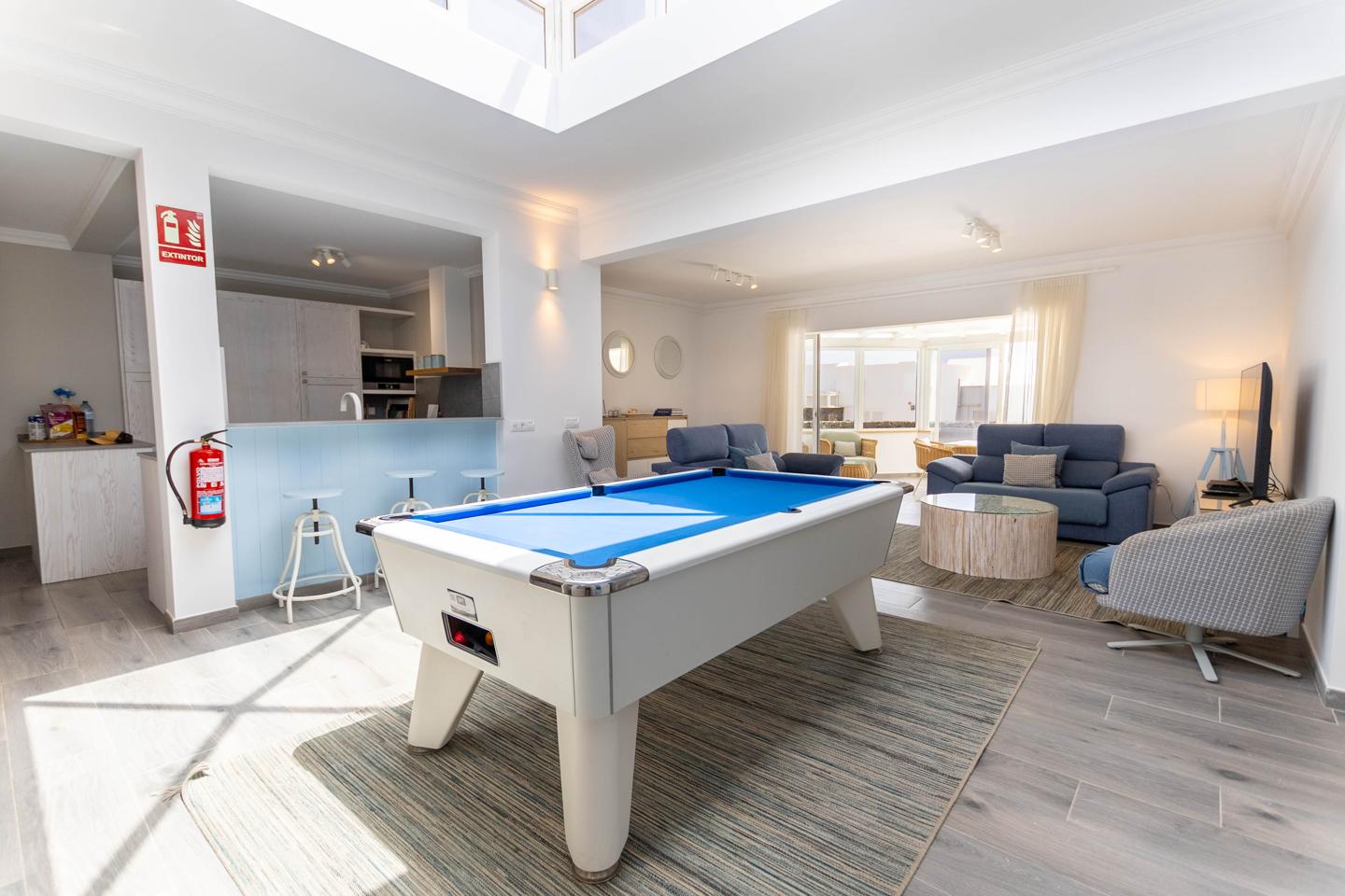 Prestigious 5 Bed Villa With Views In Playa Real