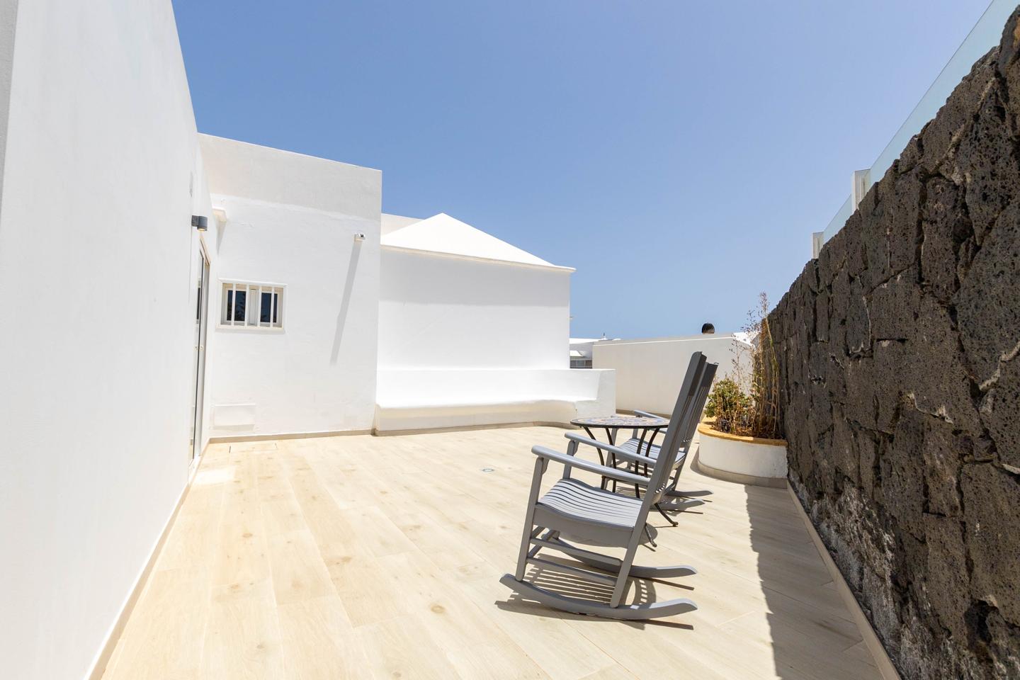 Prestigious 5 Bed Villa With Views In Playa Real