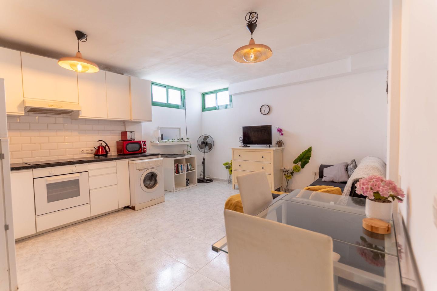 Practical Commercial Unit In San Fermin