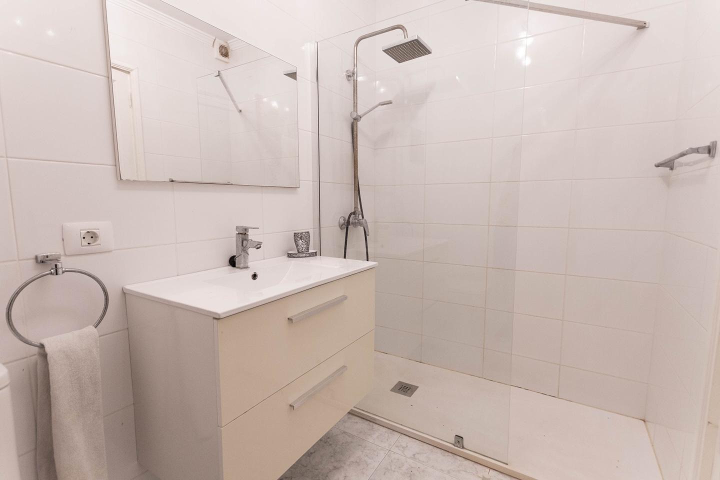 Practical Commercial Unit In San Fermin