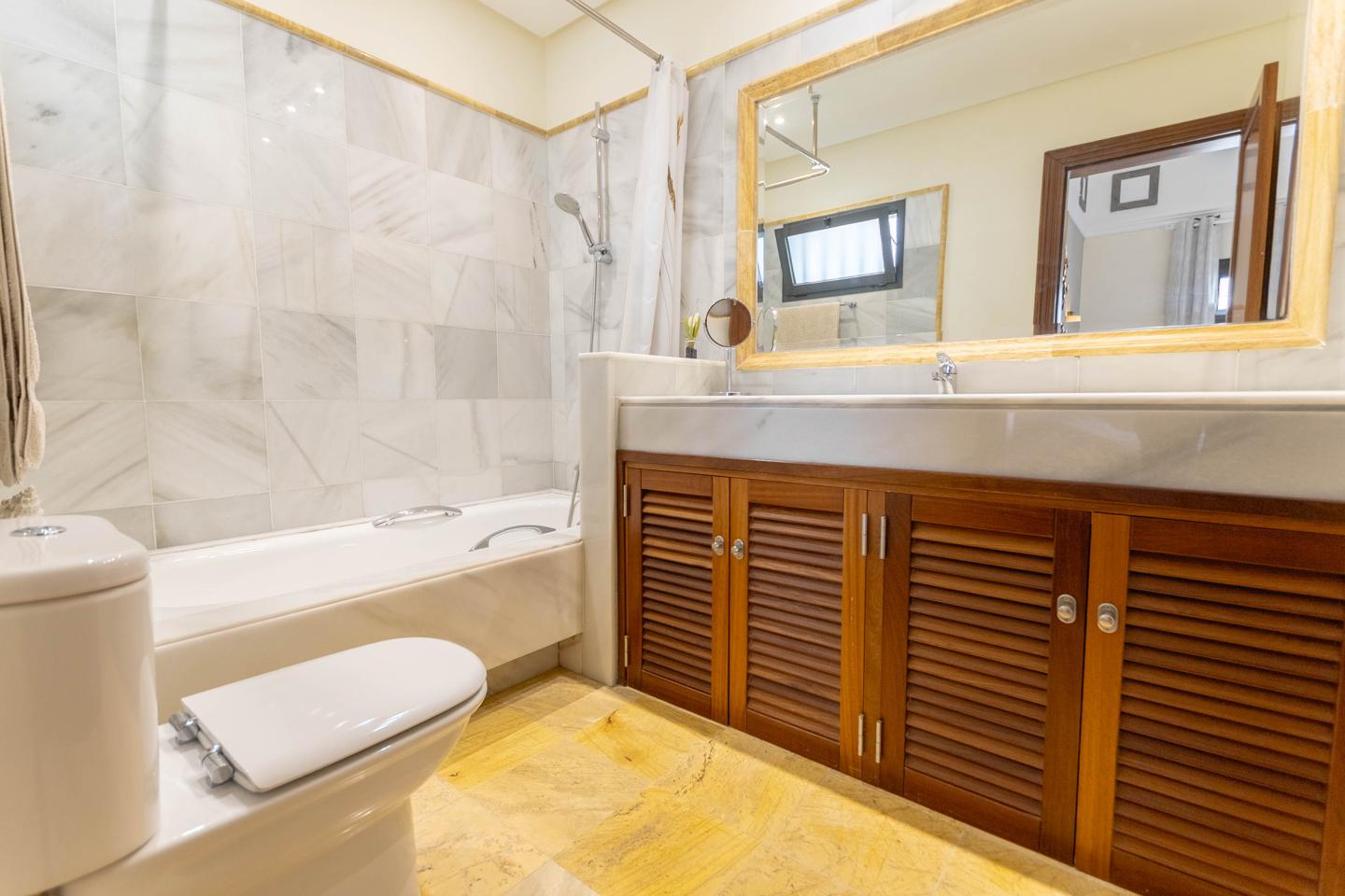 Detached Faro Park Fase 4 Villa With Garage & Pool