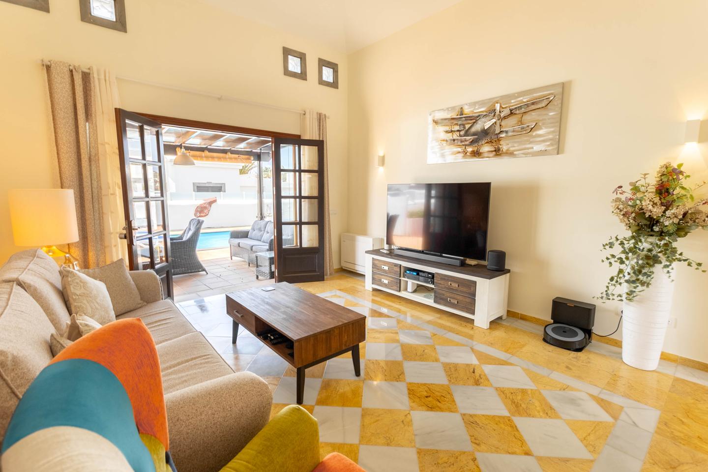 Detached Faro Park Fase 4 Villa With Garage & Pool