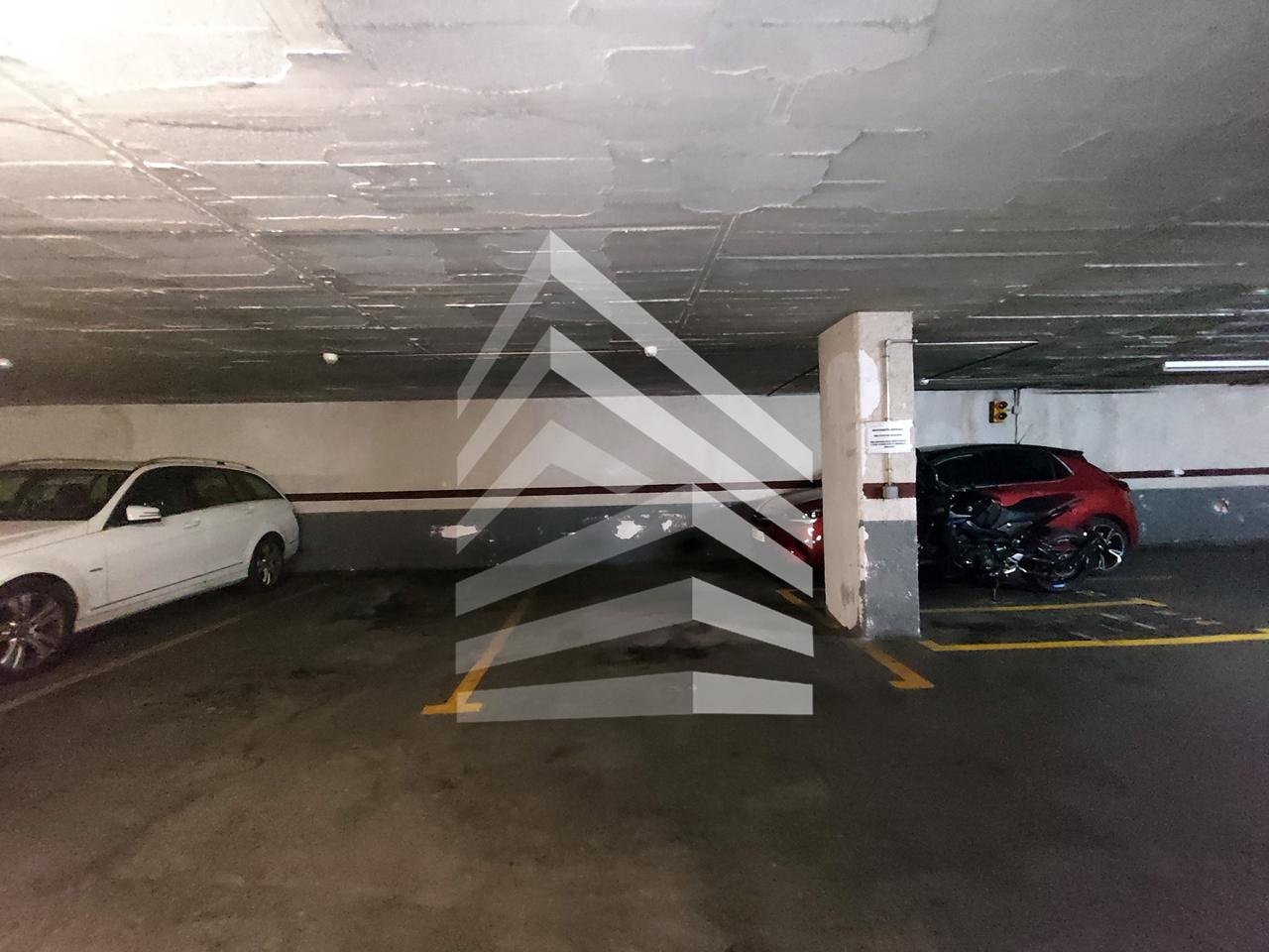parking en barcelona · carrer-de-morales-08029 €