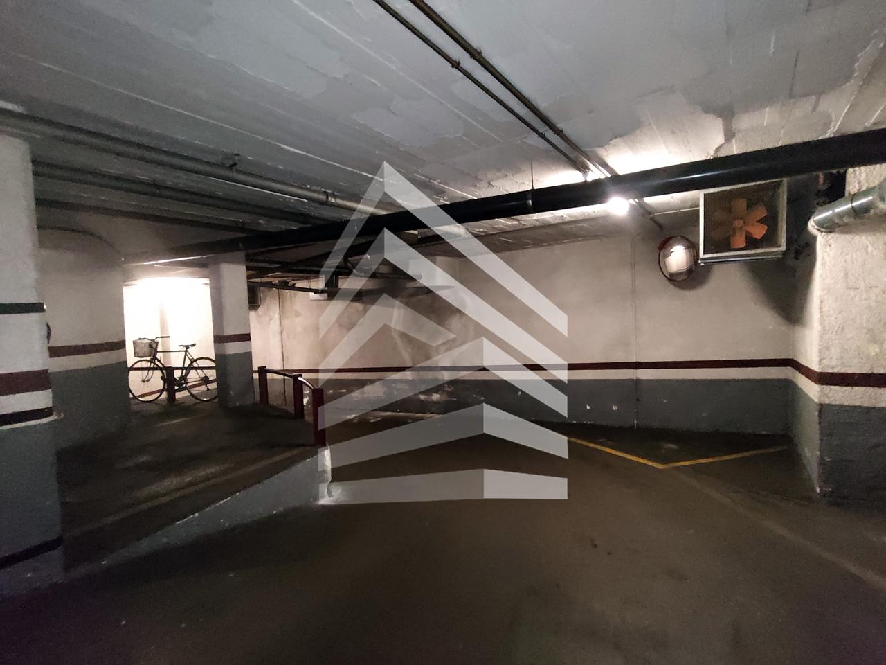 parking en barcelona · carrer-de-morales-08029 €