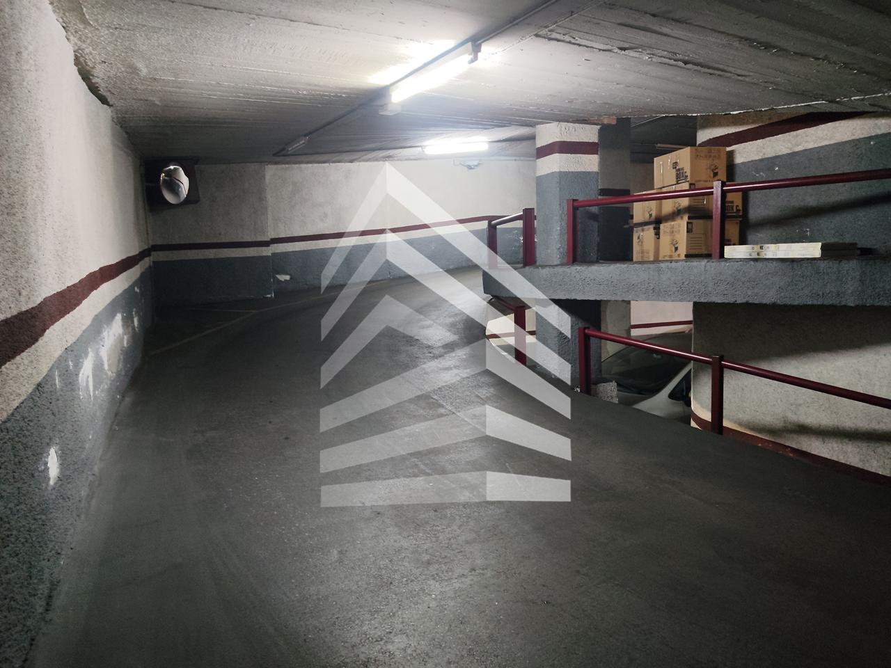 parking en barcelona · carrer-de-morales-08029 €