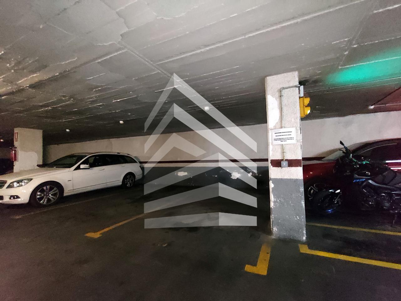 parking en barcelona · carrer-de-morales-08029 €
