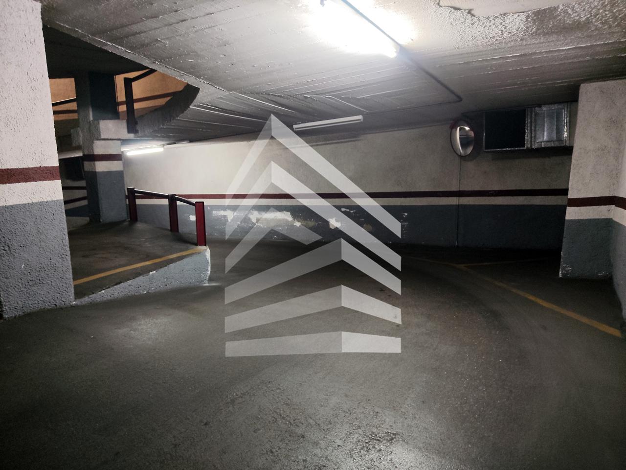 parking en barcelona · carrer-de-morales-08029 €