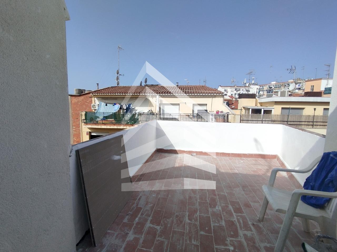atico en mataro · carrer-del-rossello-08303 150000€
