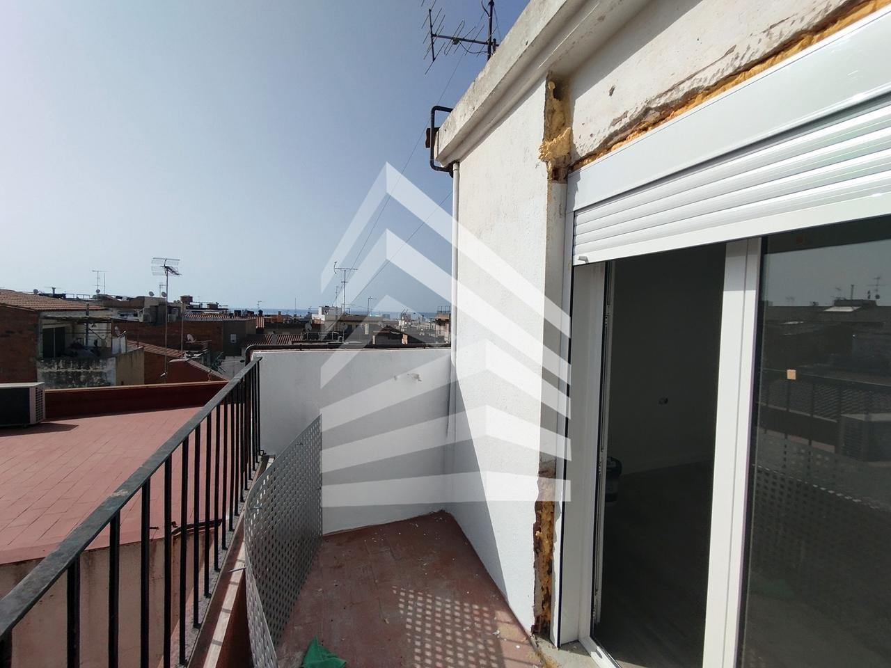 atico en mataro · carrer-del-rossello-08303 150000€