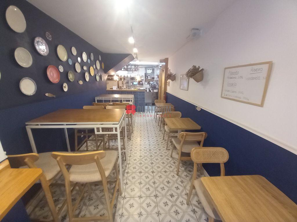 Local en Casco Histórico, Santiago de Compostela, A Coruña de 32 m2