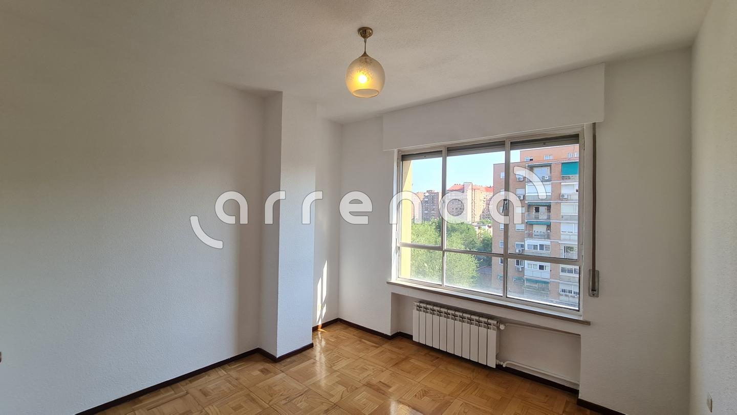 pisos en madrid · avenida-de-moratalaz-28030 1300€