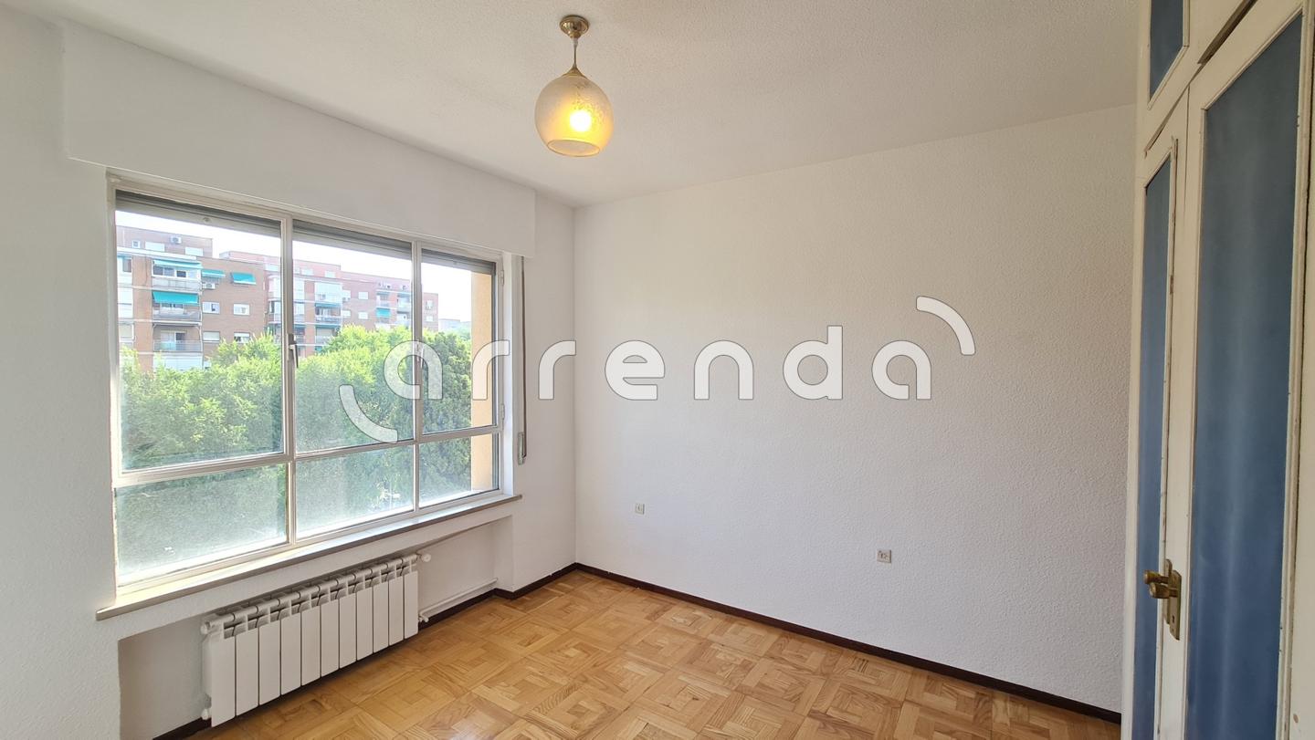 pisos en madrid · avenida-de-moratalaz-28030 1300€