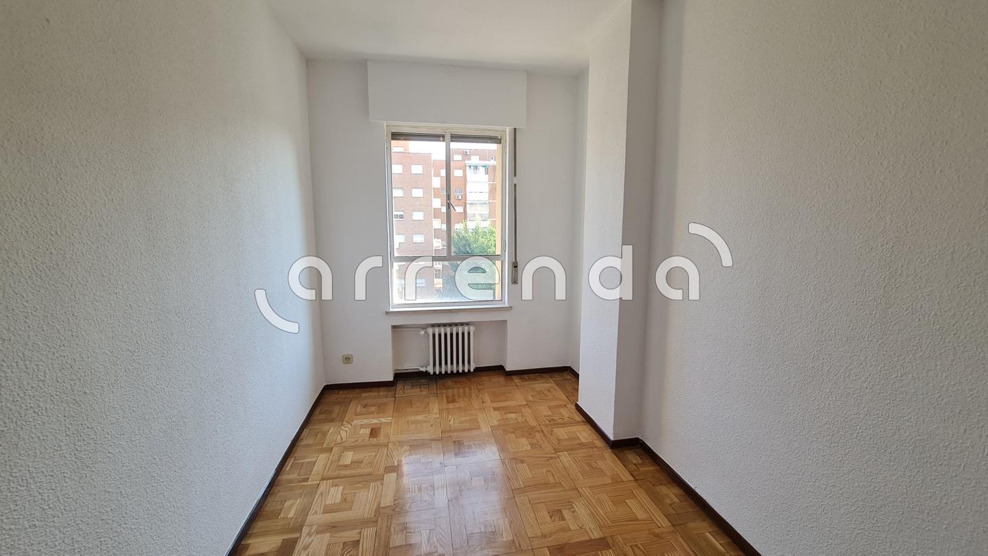 pisos en madrid · avenida-de-moratalaz-28030 1300€