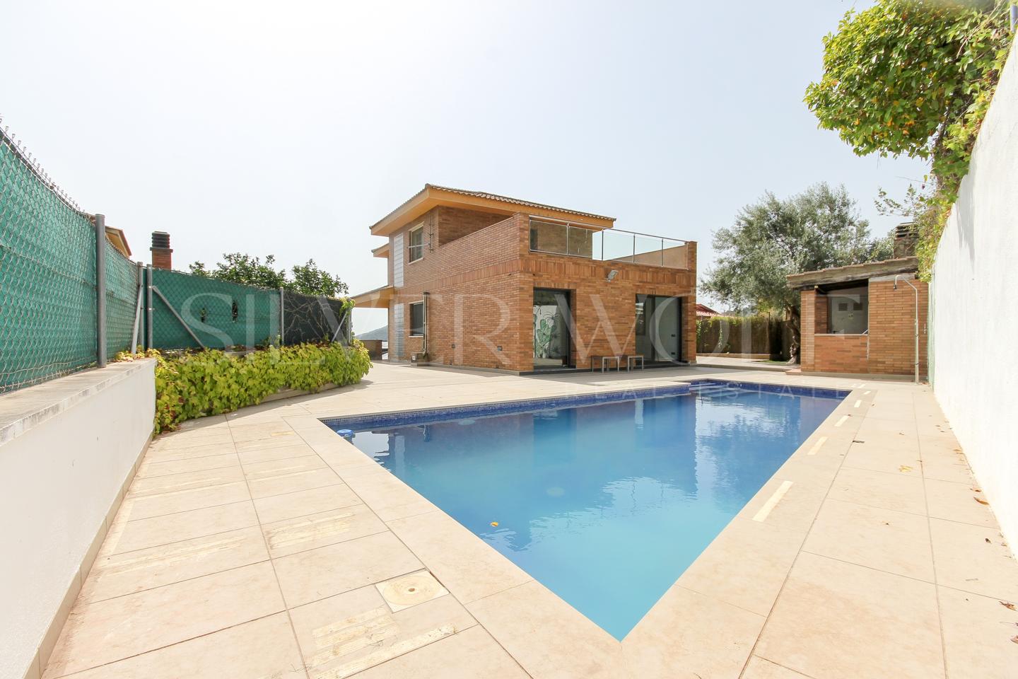 Casa / chalet en Carrer Malvasia, Cervelló, Barcelona de 291 m2