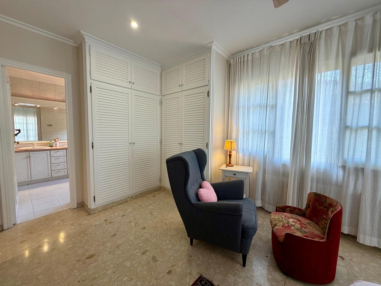 casa--chalet en montcada-i-reixac · montcada-centro 690000€
