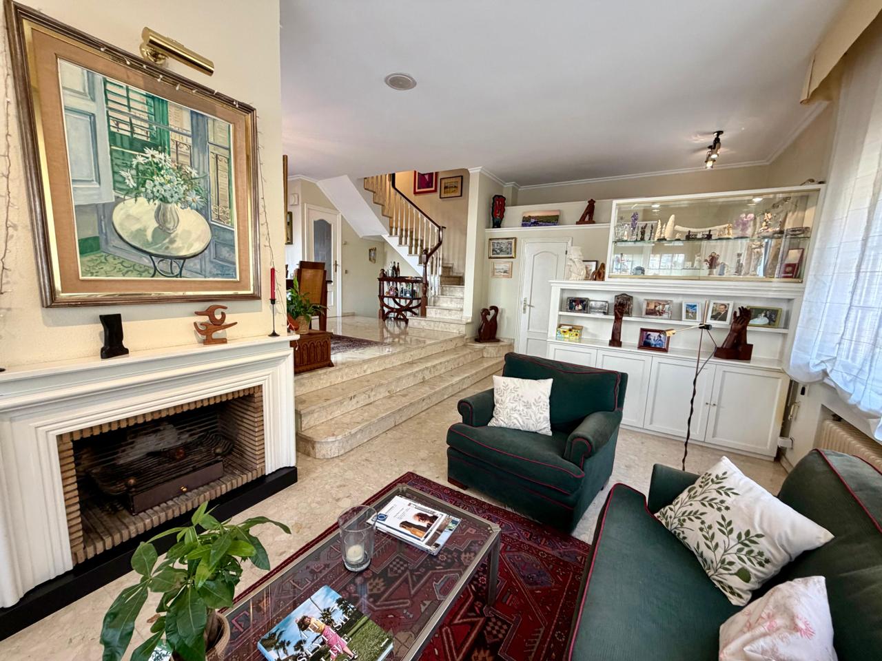 casa--chalet en montcada-i-reixac · montcada-centro 690000€