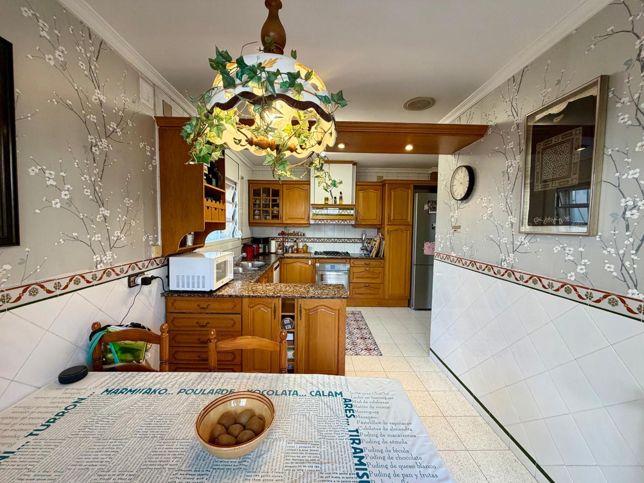casa--chalet en montcada-i-reixac · montcada-centro 690000€