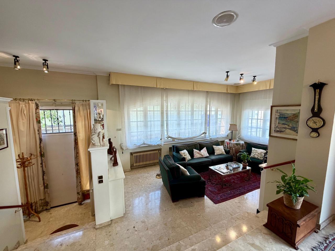 casa--chalet en montcada-i-reixac · montcada-centro 690000€