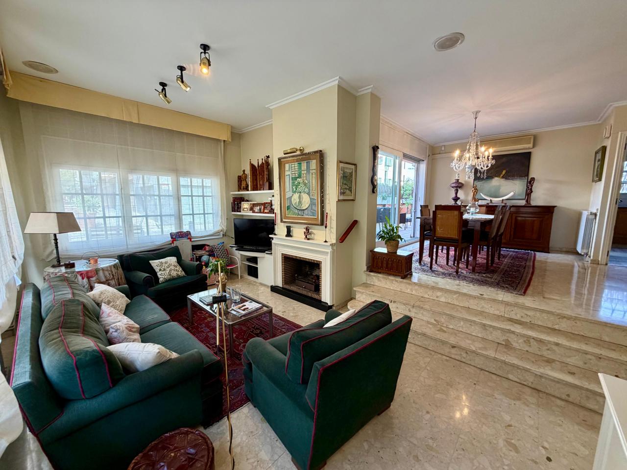 casa--chalet en montcada-i-reixac · montcada-centro 690000€