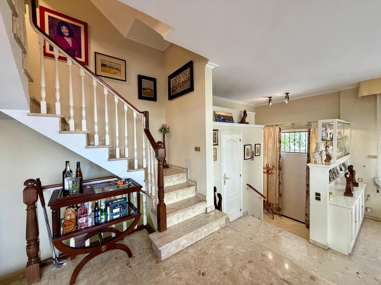 casa--chalet en montcada-i-reixac · montcada-centro 690000€