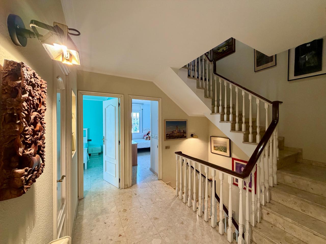 casa--chalet en montcada-i-reixac · montcada-centro 690000€