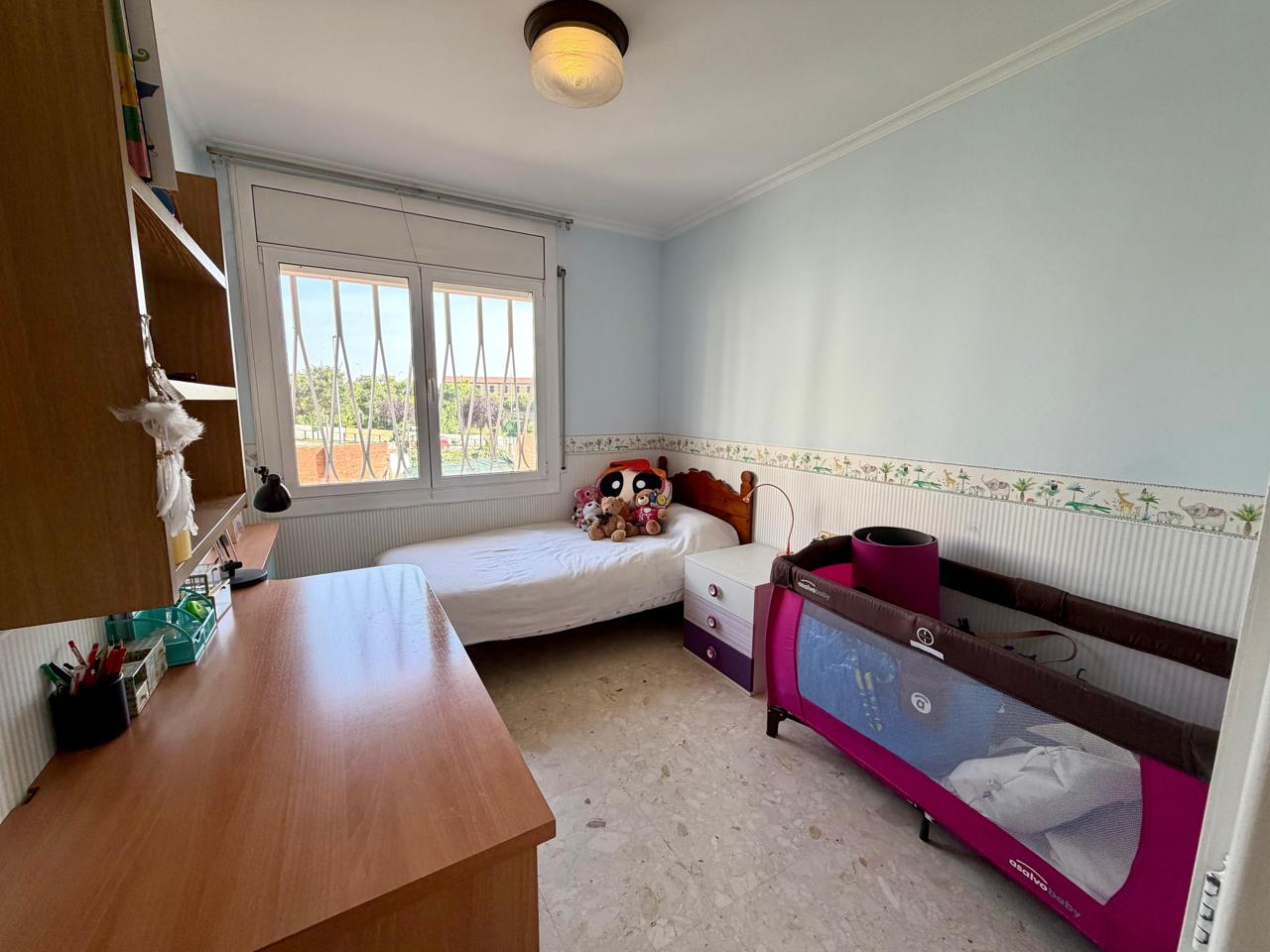 casa--chalet en montcada-i-reixac · montcada-centro 690000€