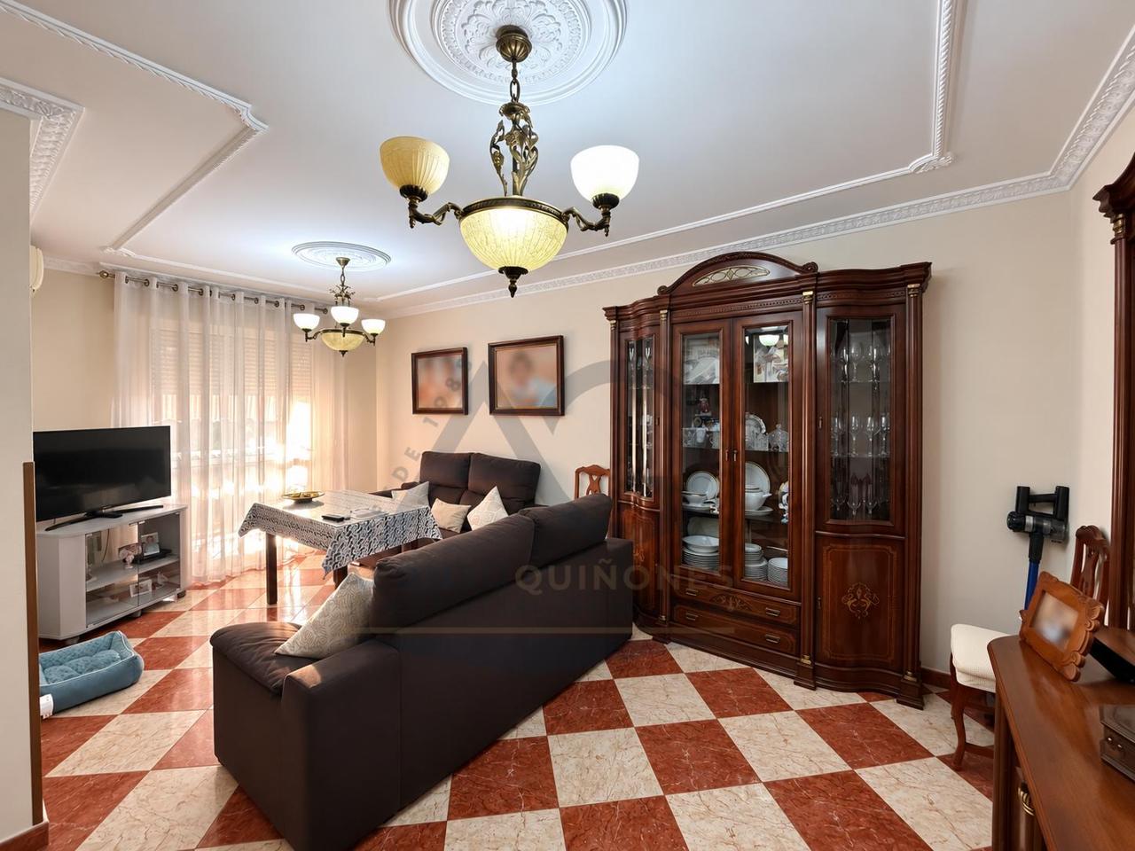 Piso en Los Palacios y Villafranca, Sevilla de 105 m2
