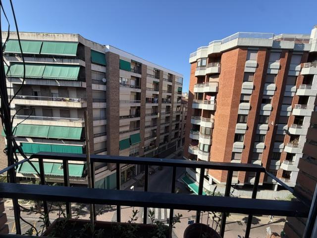 Piso en Avenida Gonzalo de Berceo, Logroño, La Rioja de 113 m2