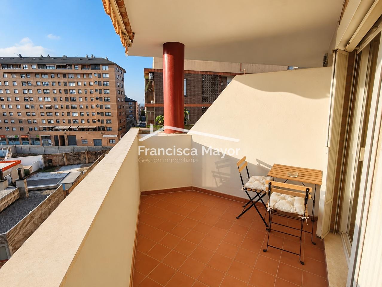 Piso en Carrer de l'Arquitecte Alfaro, Valencia, Valencia de 100 m2