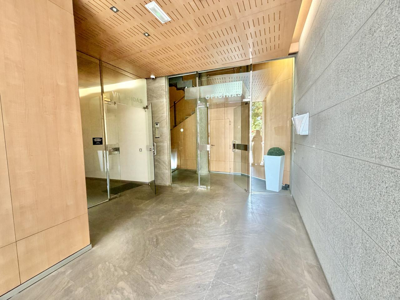 oficina en santa-cruz-de-tenerife · paseo-milicias-de-garachico-38002 300000€