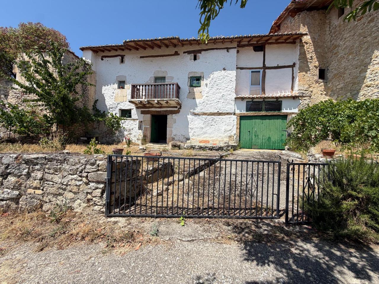 Villa in Cespedes, Céspedes, Burgos of 356 m2