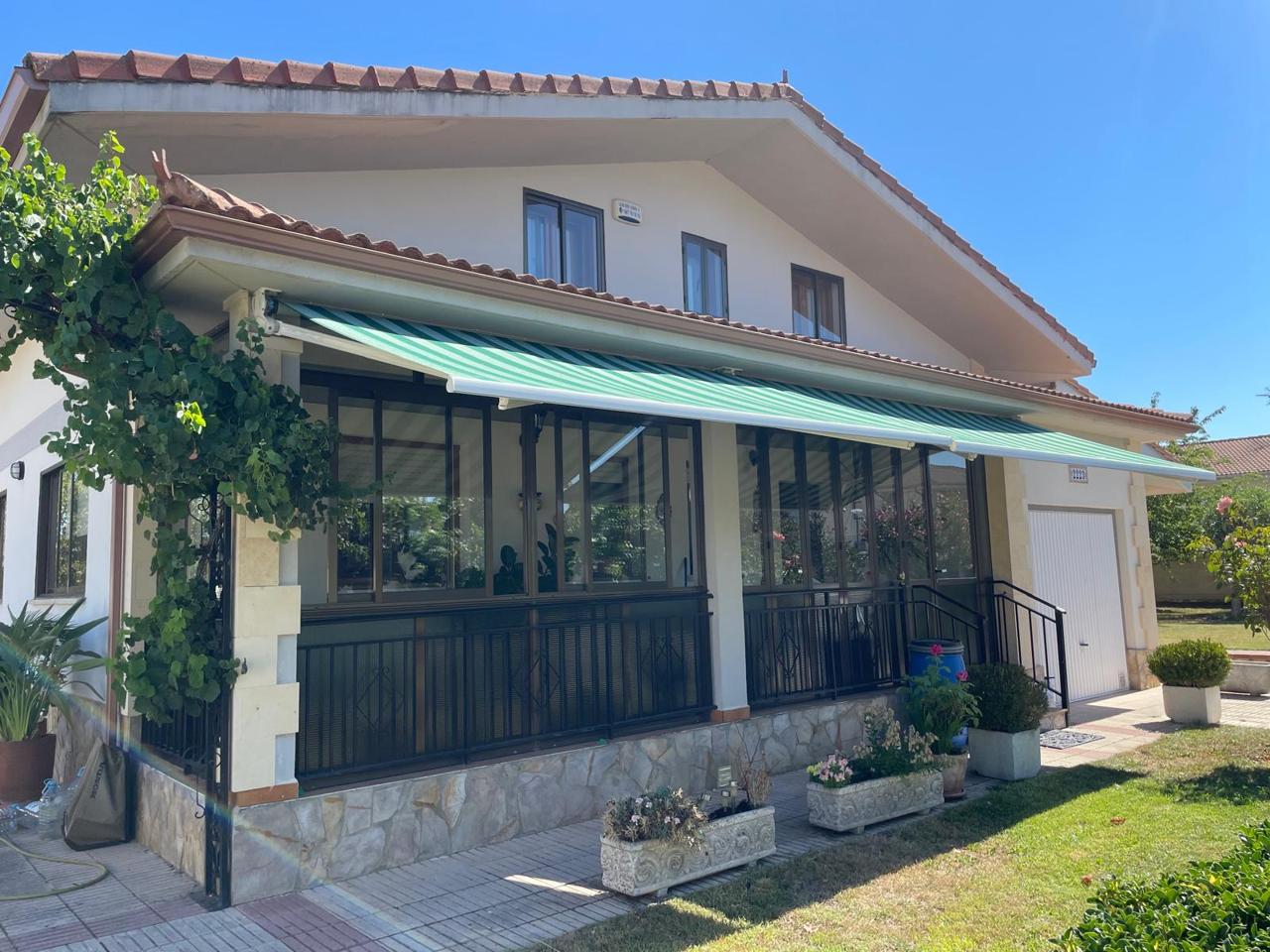 Villa in Calle Santa Inés, Medina de Pomar, Burgos of 269 m2