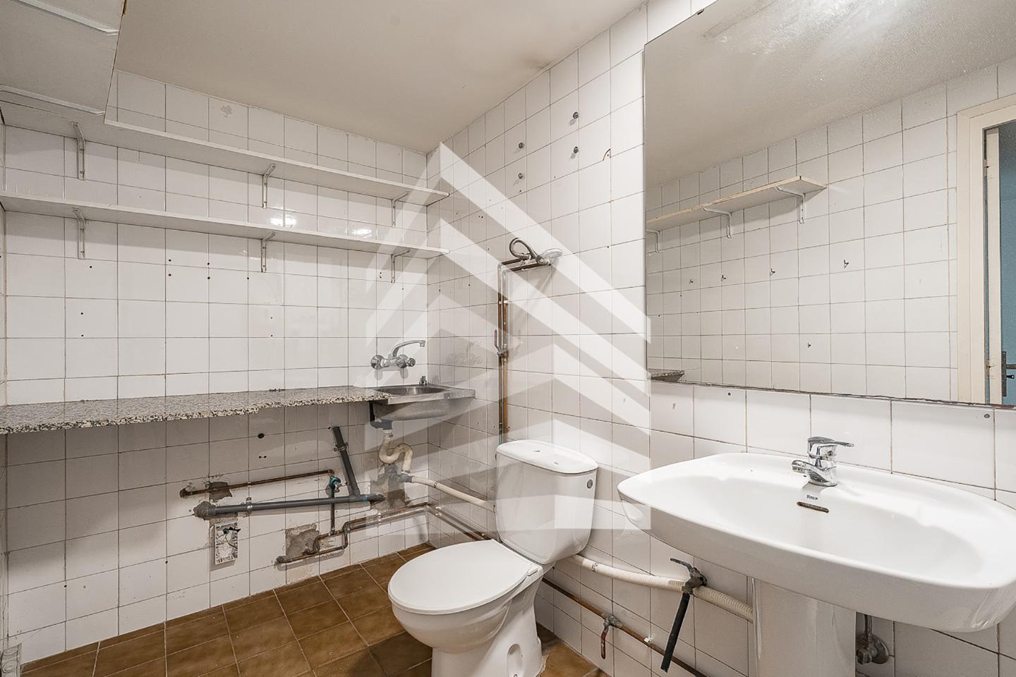 locales-comerciales en barcelona · placa-del-doctor-letamendi-08004 2498€